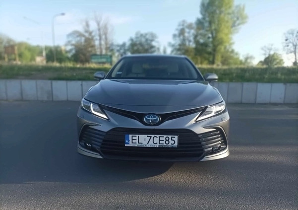 Toyota Camry cena 125900 przebieg: 69500, rok produkcji 2021 z Łódź małe 121